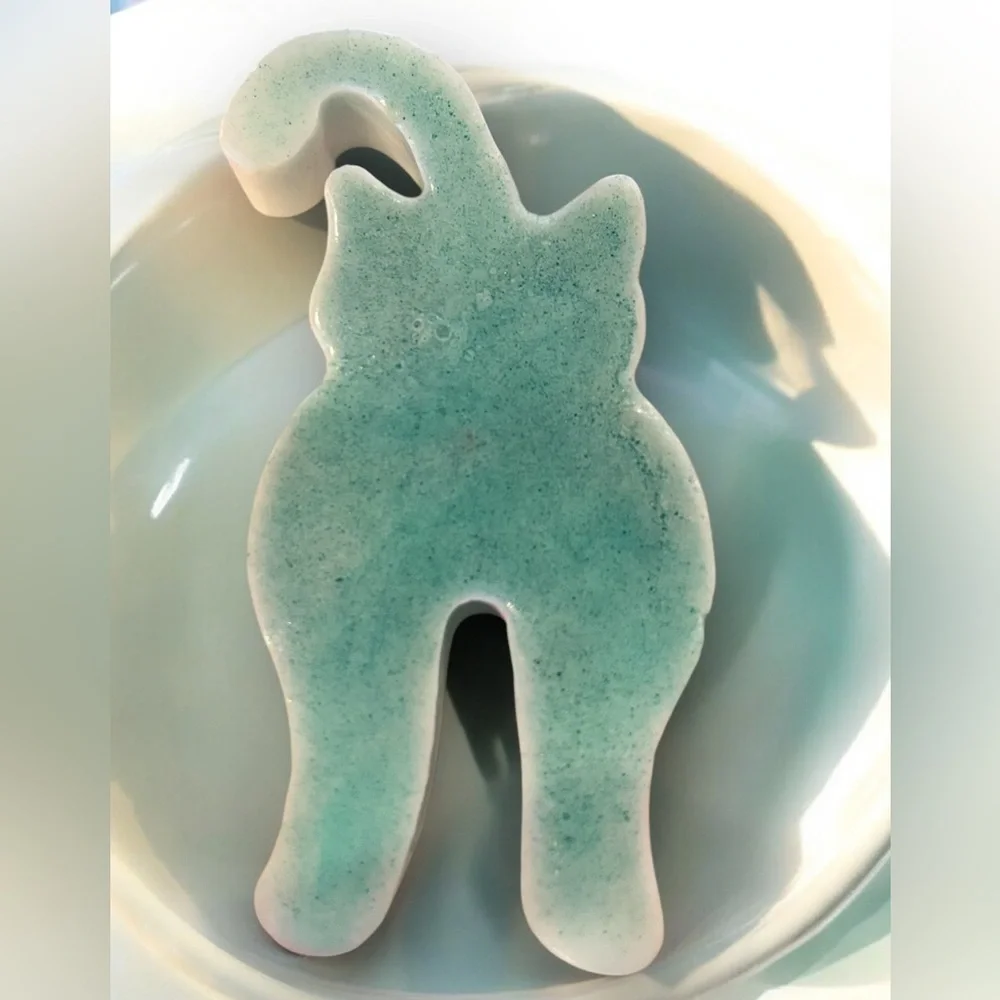 Men’s cologne w/ sandalwood scented handmade CAT soap 4x2in 5oz shea butter